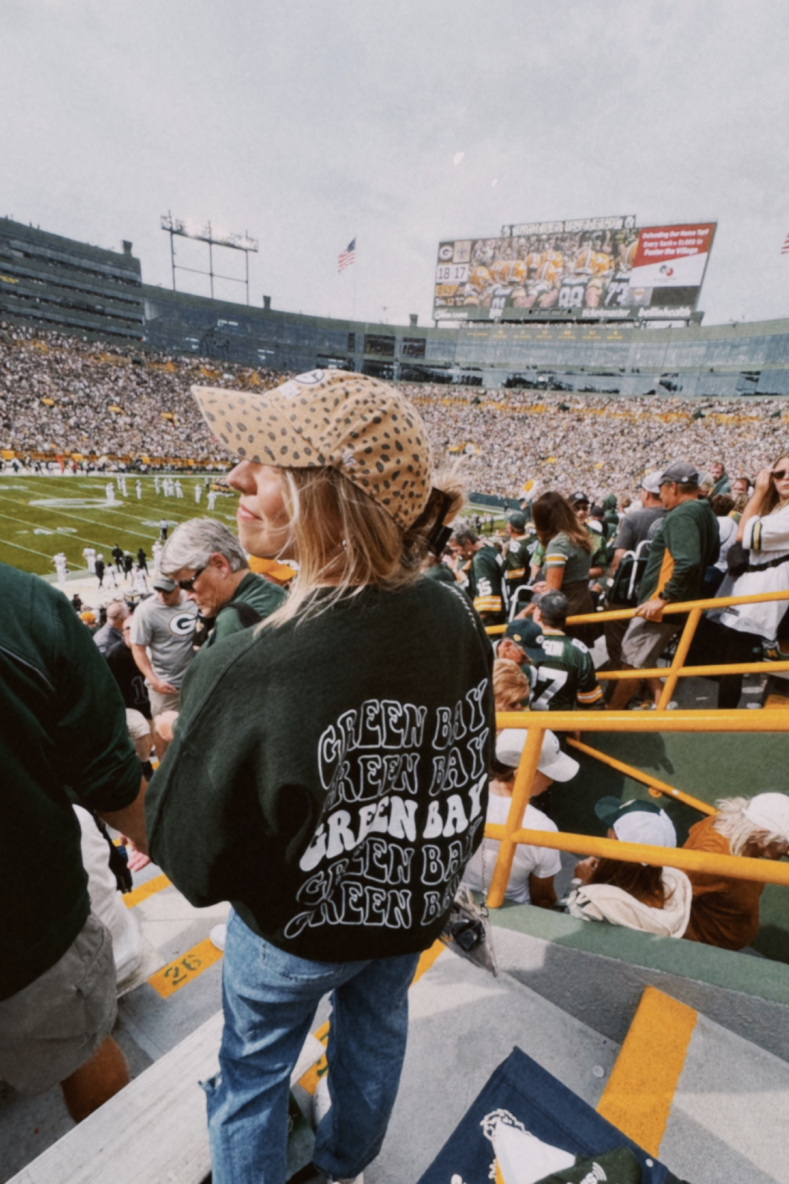 Green Bay packers 🤎
Crewneck: L 