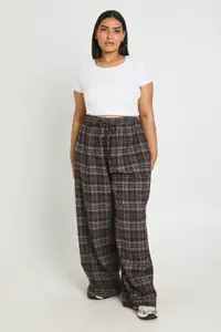 Brown Plus Check Wide Leg Trouser | Boohoo USA | boohoo (US & Canada)