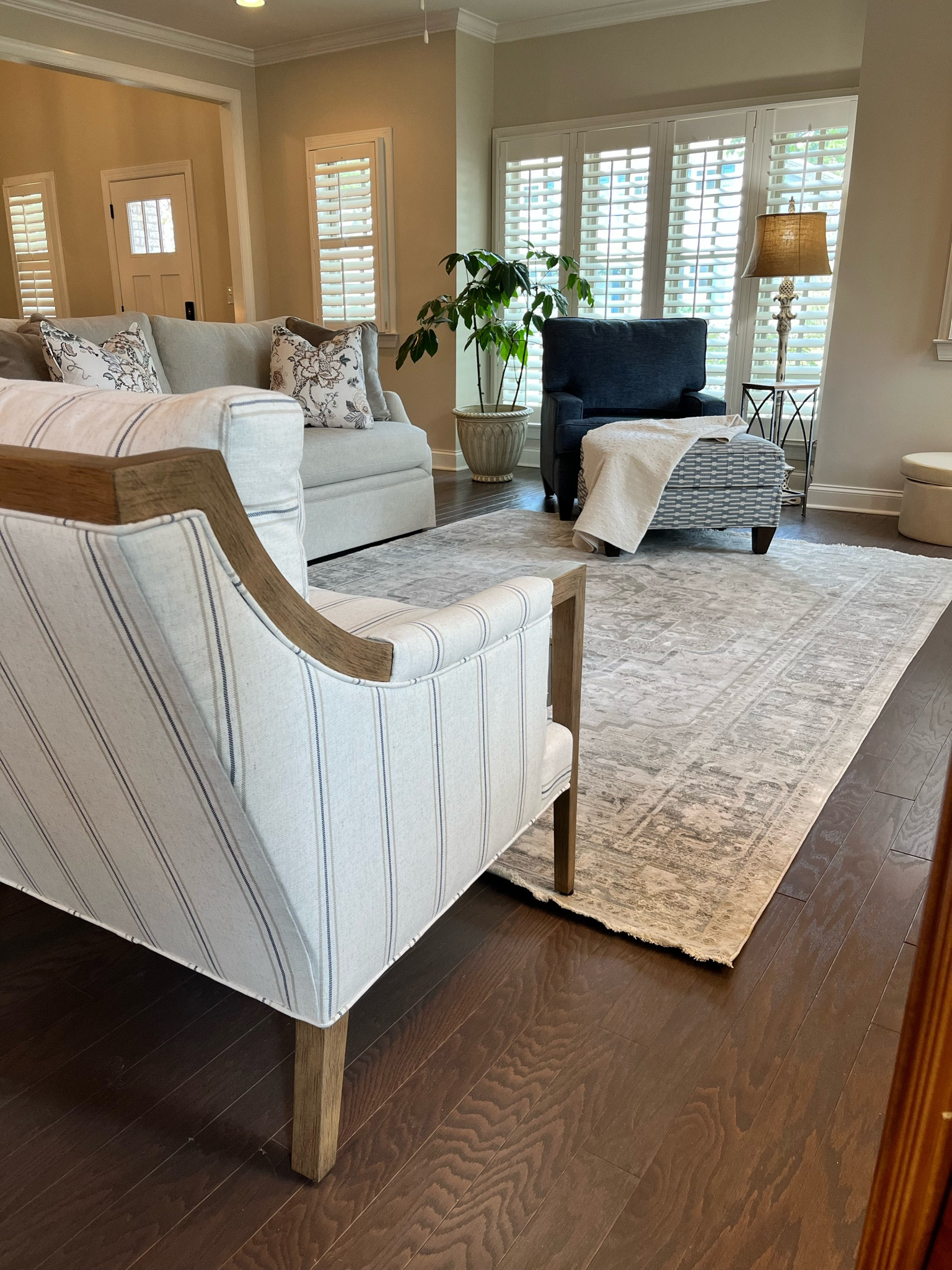 Perfect neutral area rug for home decor!
#arearug #homedecor #interiors

#LTKHome #LTKStyleTip #LTKSaleAlert