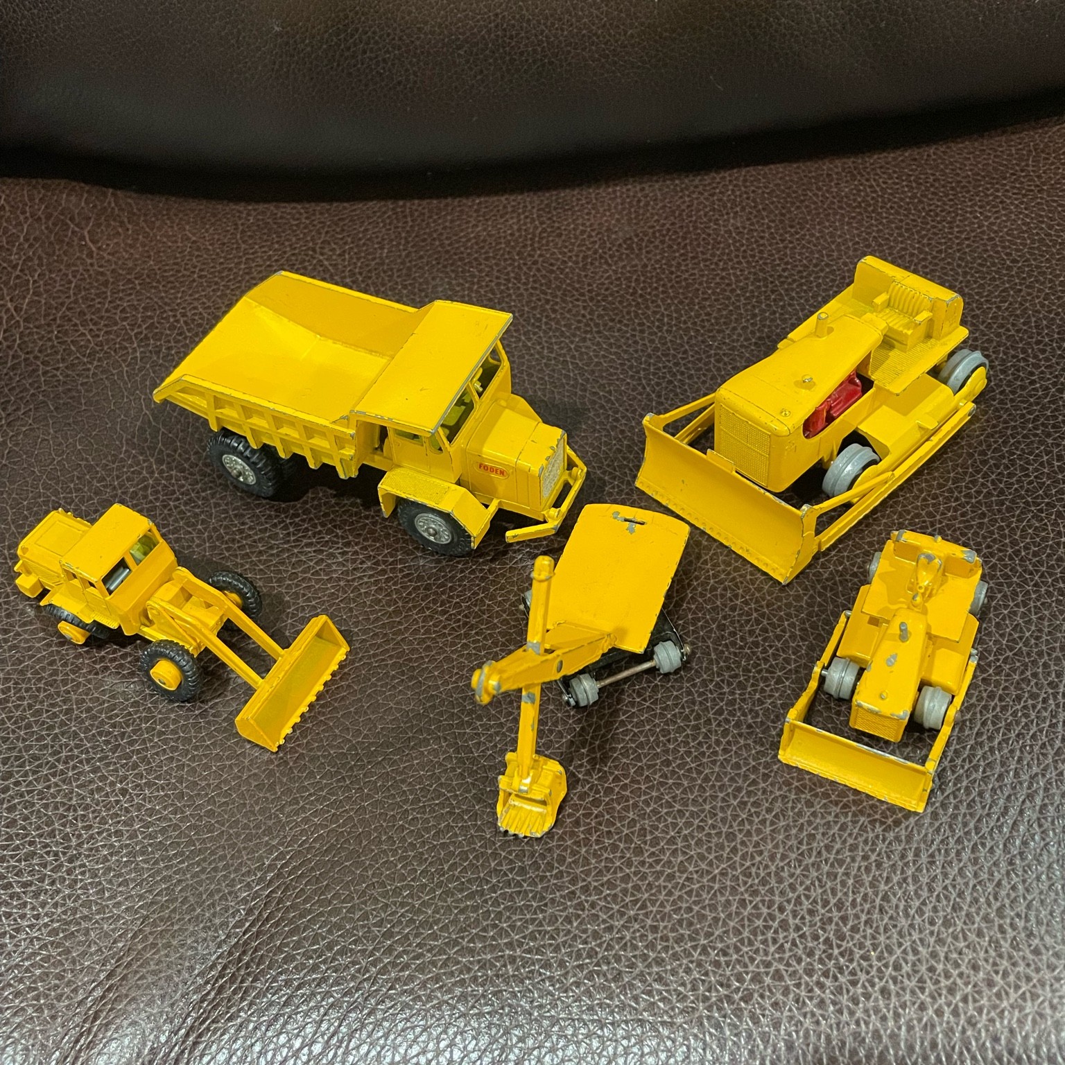 Love these vintage metal trucks we got for Santino while we were antiquing. Linked similar ones from Etsy!
#toys #vintage #etsy

#LTKkids #LTKHoliday