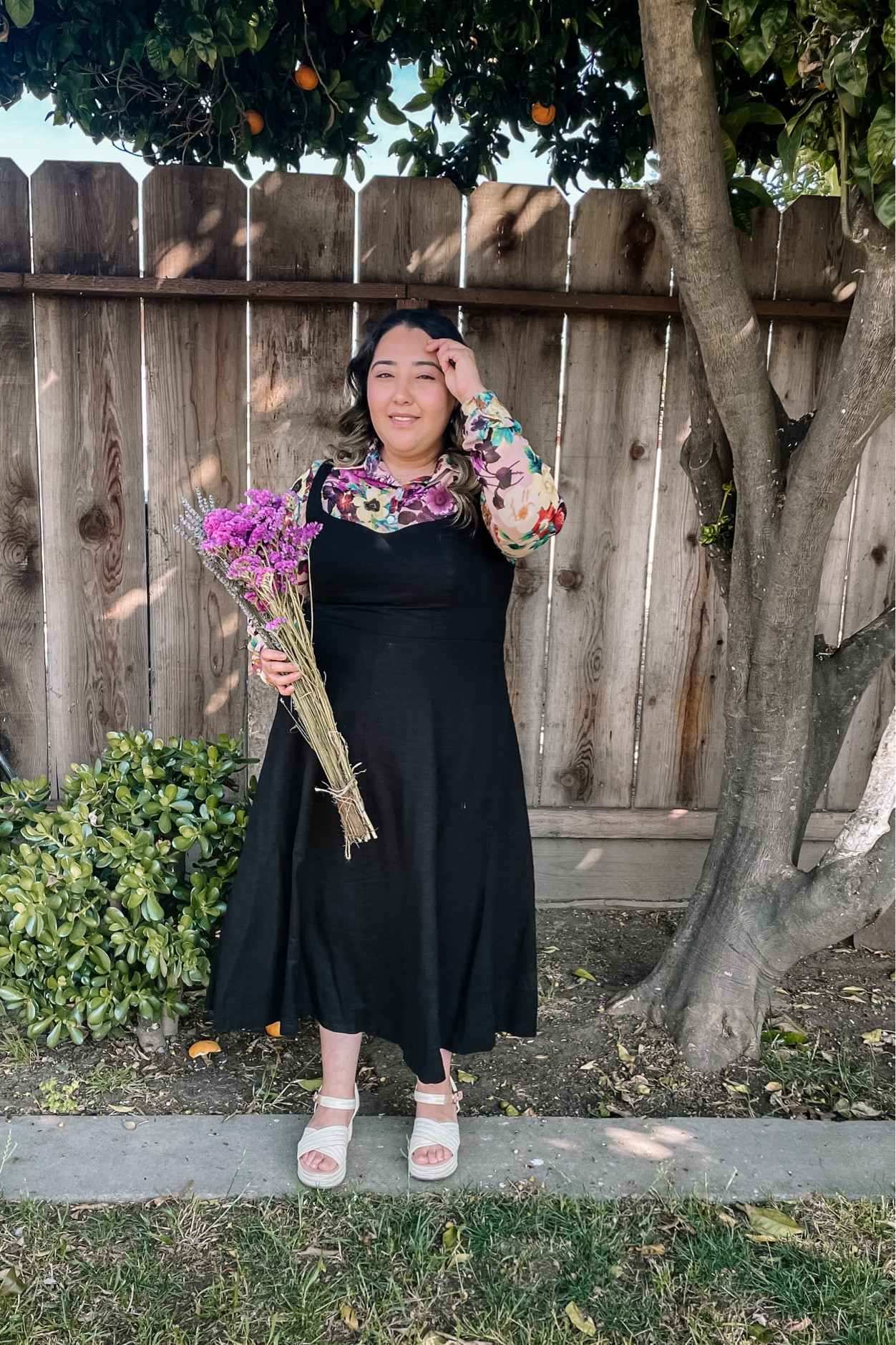 Black linen dress 

#LTKSeasonal #LTKStyleTip #LTKSaleAlert