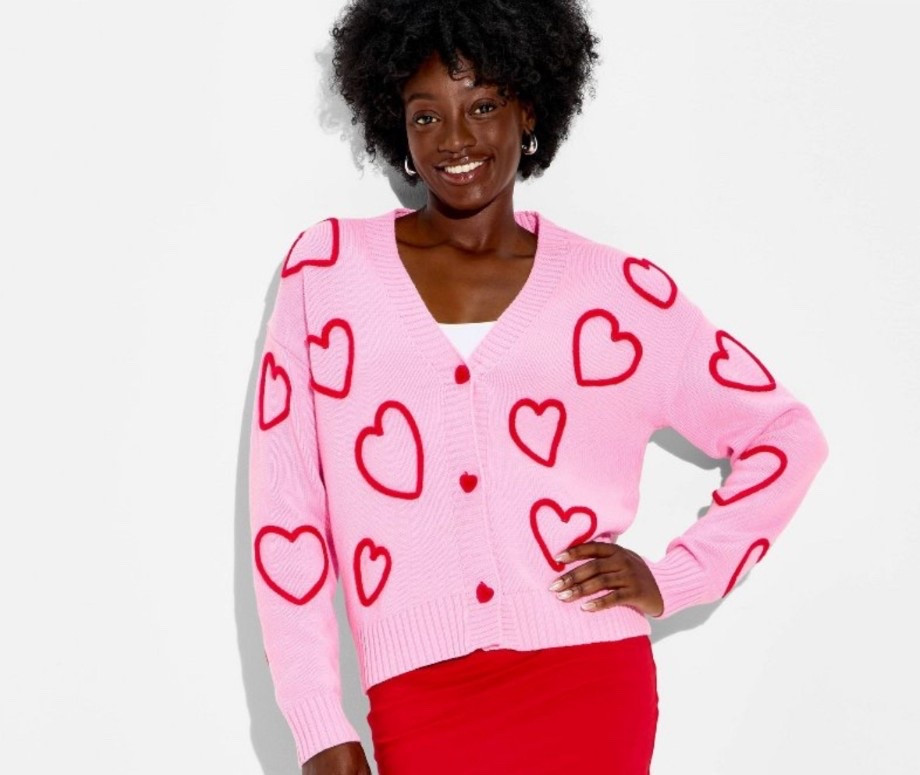 Last minute Valentine’s Day top!!❤️

@target, cardigan, sweater, valentine

#LTKSeasonal #LTKValentine #LTKootd