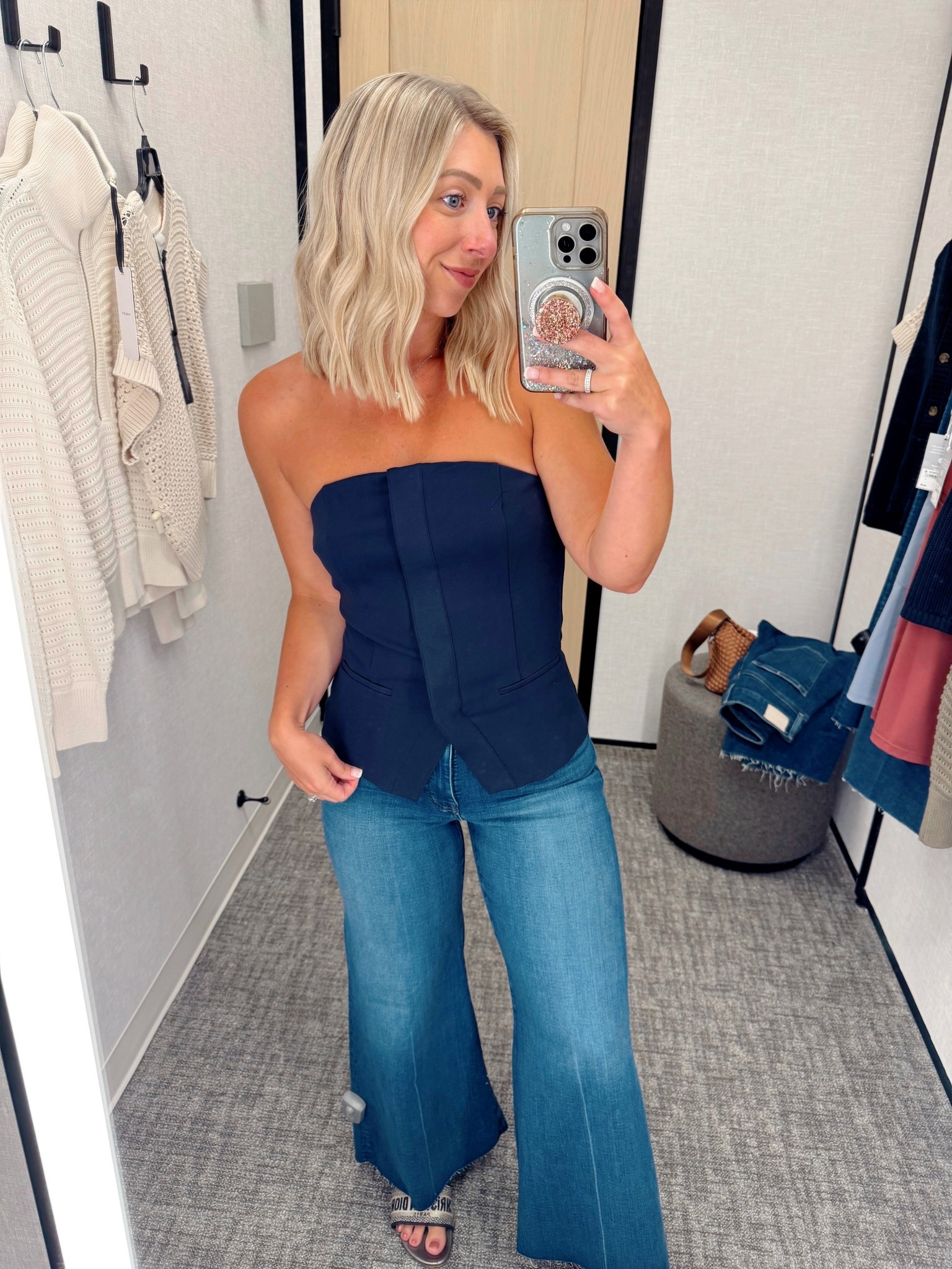 Nordstrom Anniversary Sale
Size small top —runs a little big since it’s stretchy, I think an XS would fit too! // Size 27 jeans (TTS)

NSALE, Nordstrom Anniversary Sale, Madewell jeans, date night tops 

#LTKSaleAlert #LTKFindsUnder100 #LTKStyleTip