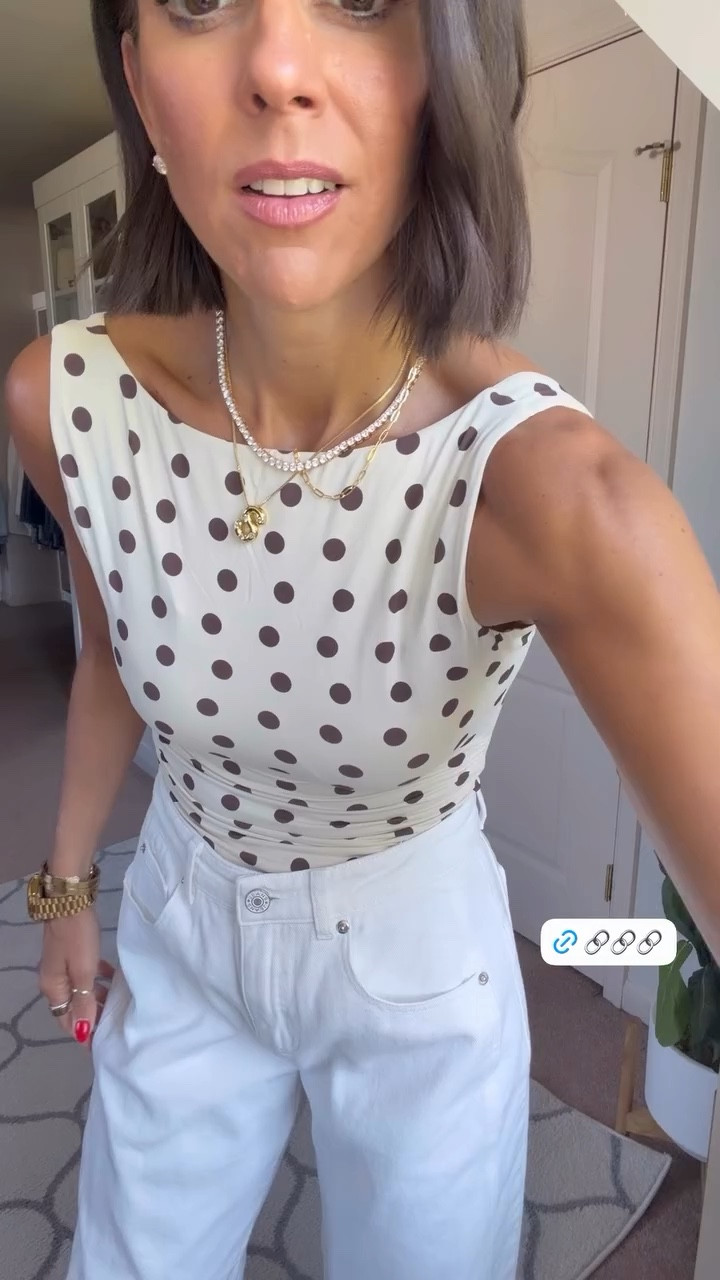 Size xs in all 

#LTKdayinmylife #LTKSeasonal #LTKootd