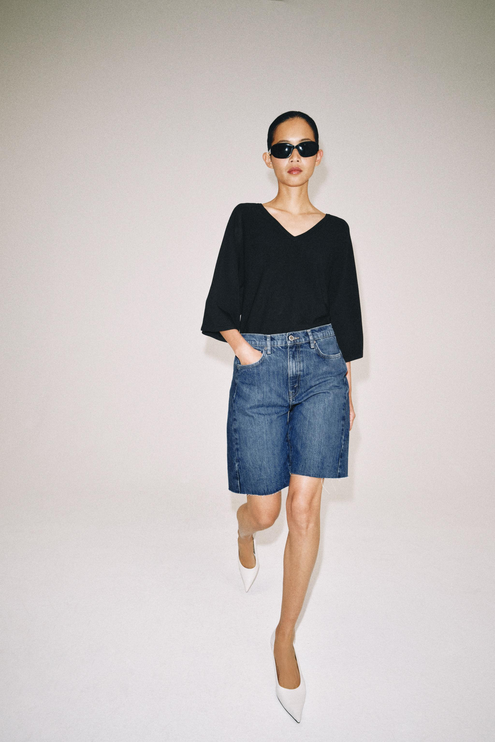 ZW COLLECTION RELAXED FIT MID-RISE DENIM SHORTS | Zara Canada