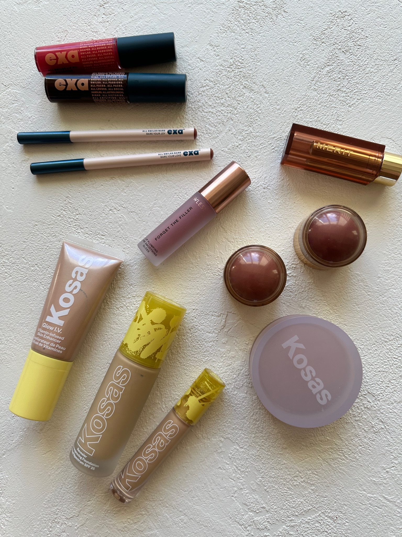 All my go-to summer clean beauty products! 

EXA
lipgloss: Seeker & Optimist
lipliners: Bare Your Love & Bare Your Joy

KOSAS
Glow I.V. - Spark
Revealer Skin Enhancing Foundation- Light Medium Neutral Olive 210
Revealer concealer - 5W
Cloud Set - Feathery

Merit
Lipstick - Baby
Flush Balm Cheek Colour - Beverly Hills & Cheeky

Lawless
Forget the Filler - Velvet 

#LTKbeauty #LTKSeasonal #LTKunder100