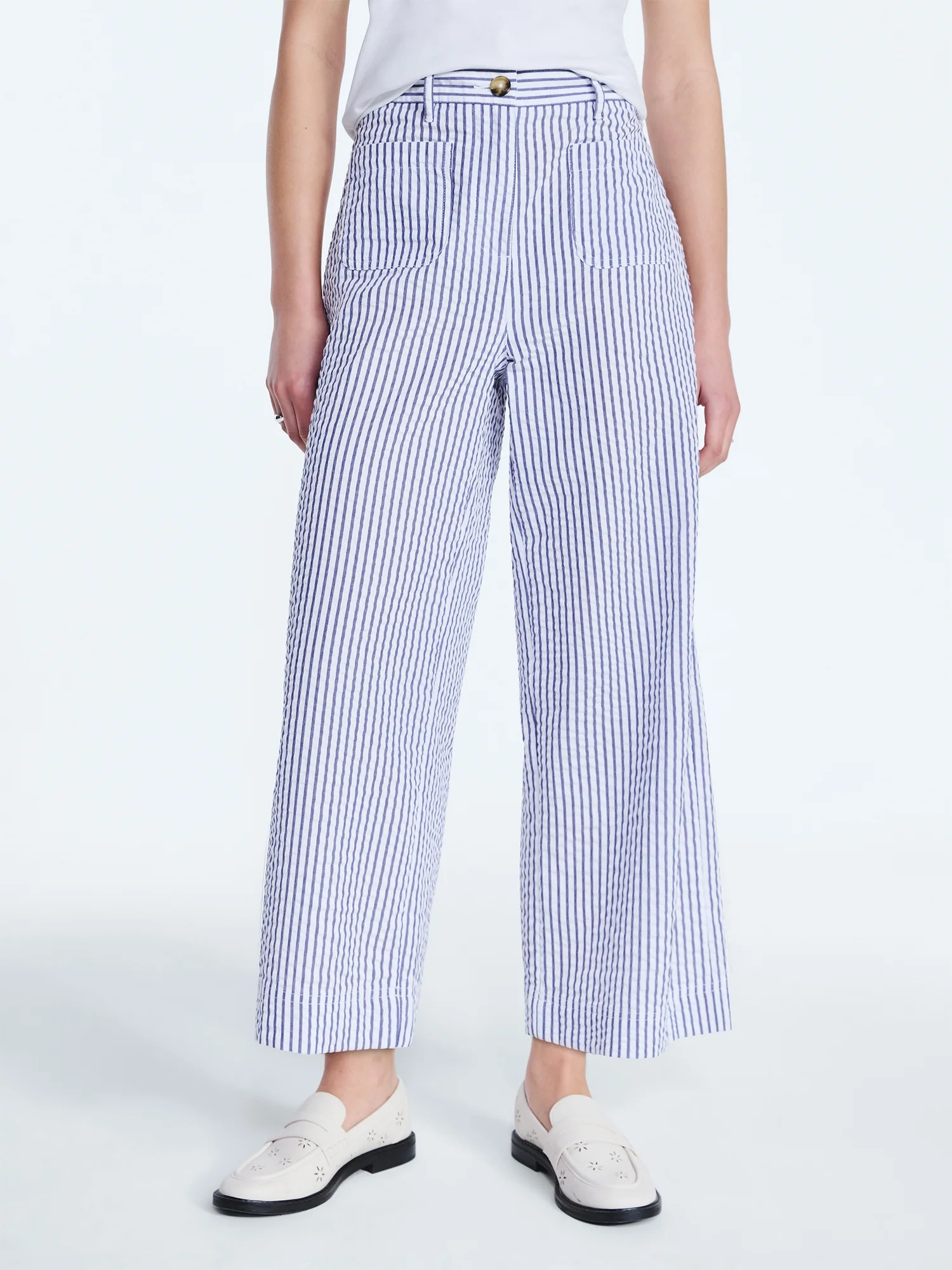 Free Assembly Women's High Rise Cropped Patch Pocket Seersucker Pants, 26" Inseam, Sizes XS-XXL | Walmart (US)