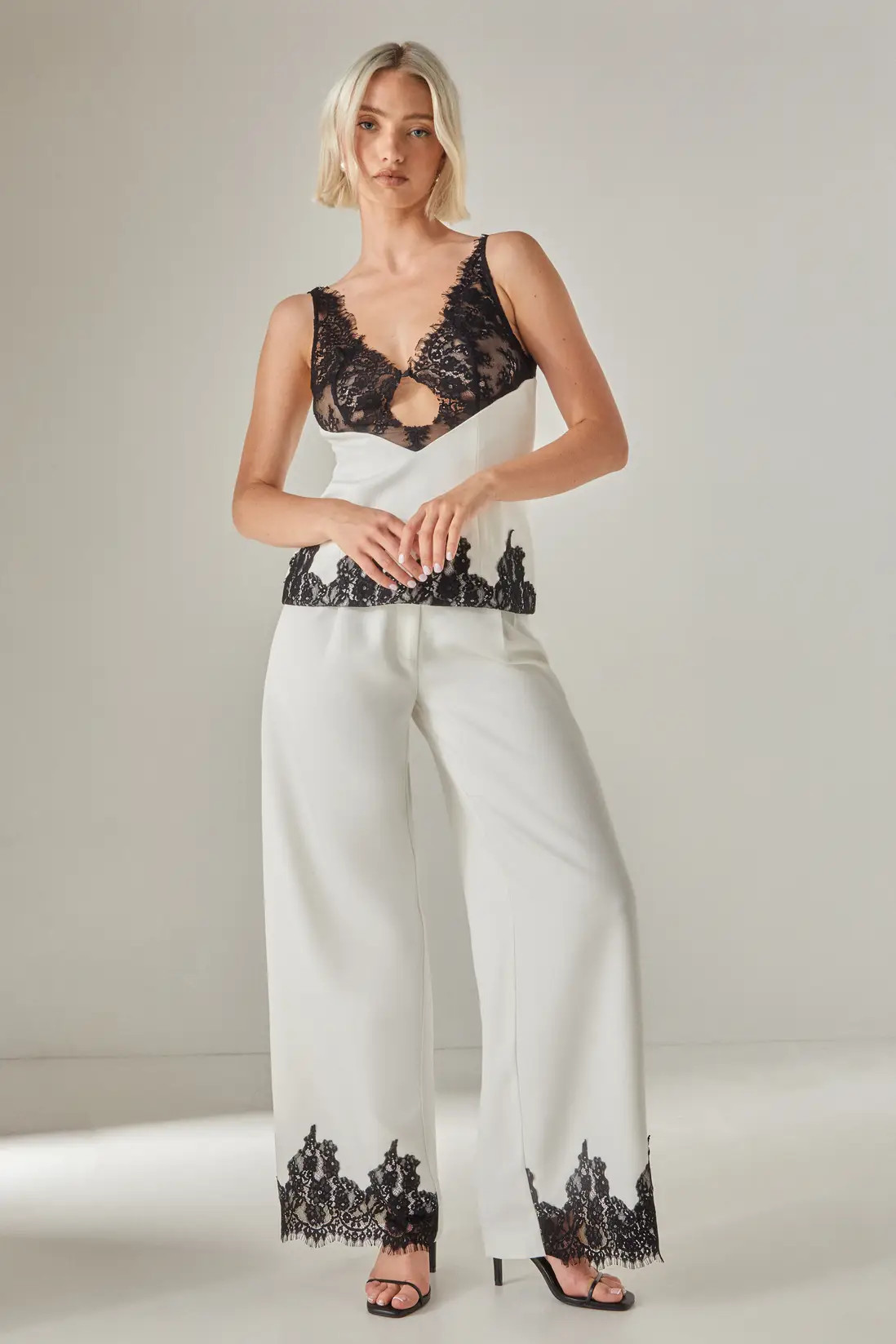 Embroidered Contrast Lace Tailored Pants | Nasty Gal US