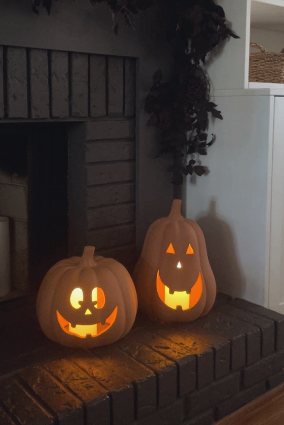 Clay Jack O’ Lantern for less than $20!!! 

These are available in two sizes, have an open bottom to add a battery candle or twinkle lights. 

These go in and out of stock. So be sure to check often. You can also click my link, find your local store and choose curbside pickup or store delivery!





#walmartfinds #halloween #jackolantern #Itkseasonal #terracotta #halloweendecor #claypumpjin
#walmarthalloween #terracottapumpkins #pumpkindecor #spookyszn #jackolanterns


#LTKSeasonal #LTKHome #LTKFindsUnder50