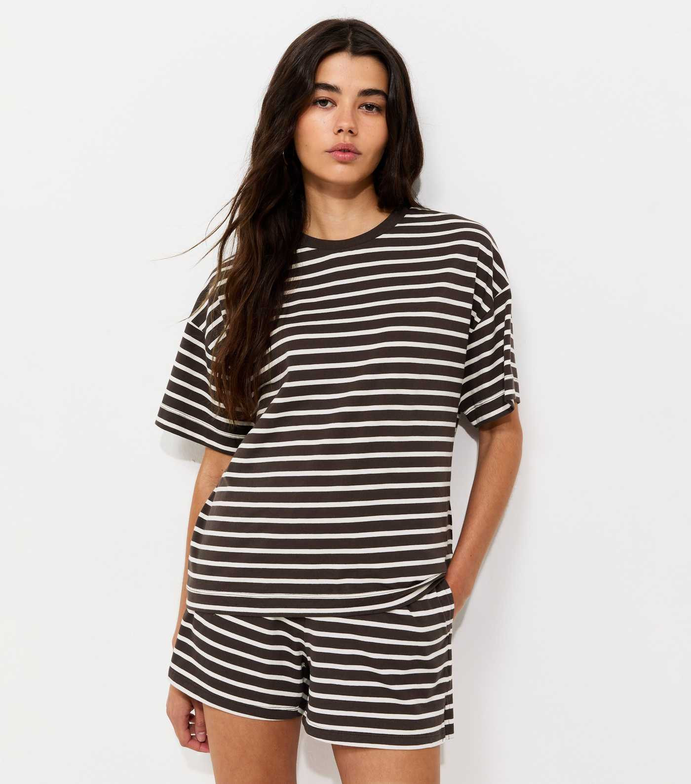 Brown Cotton Striped Boxy Crew Neck T-Shirt | New Look | New Look (UK)
