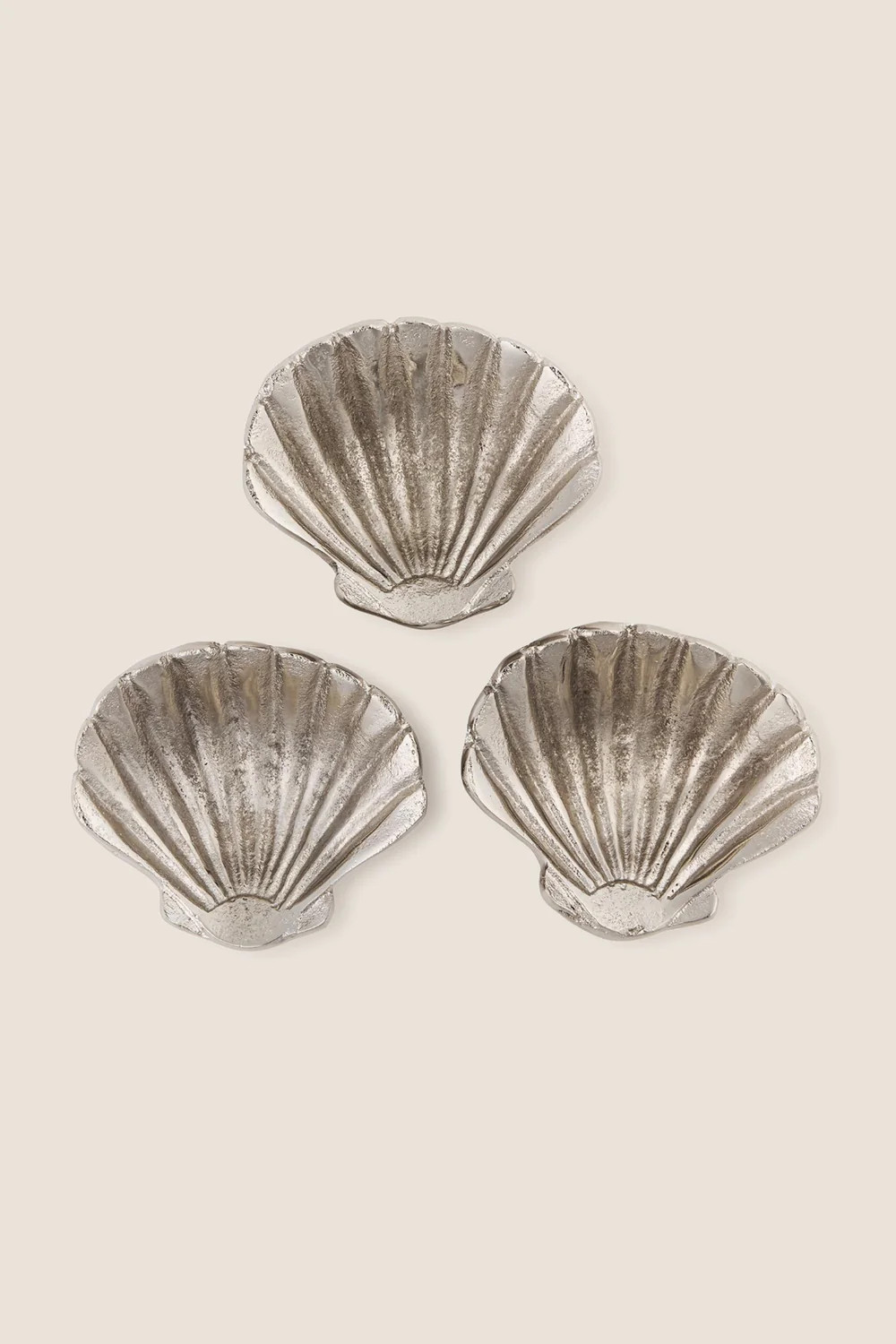 Silver Clam Shell Tidbit Dishes (Set of 3) | Tuckernuck (US)