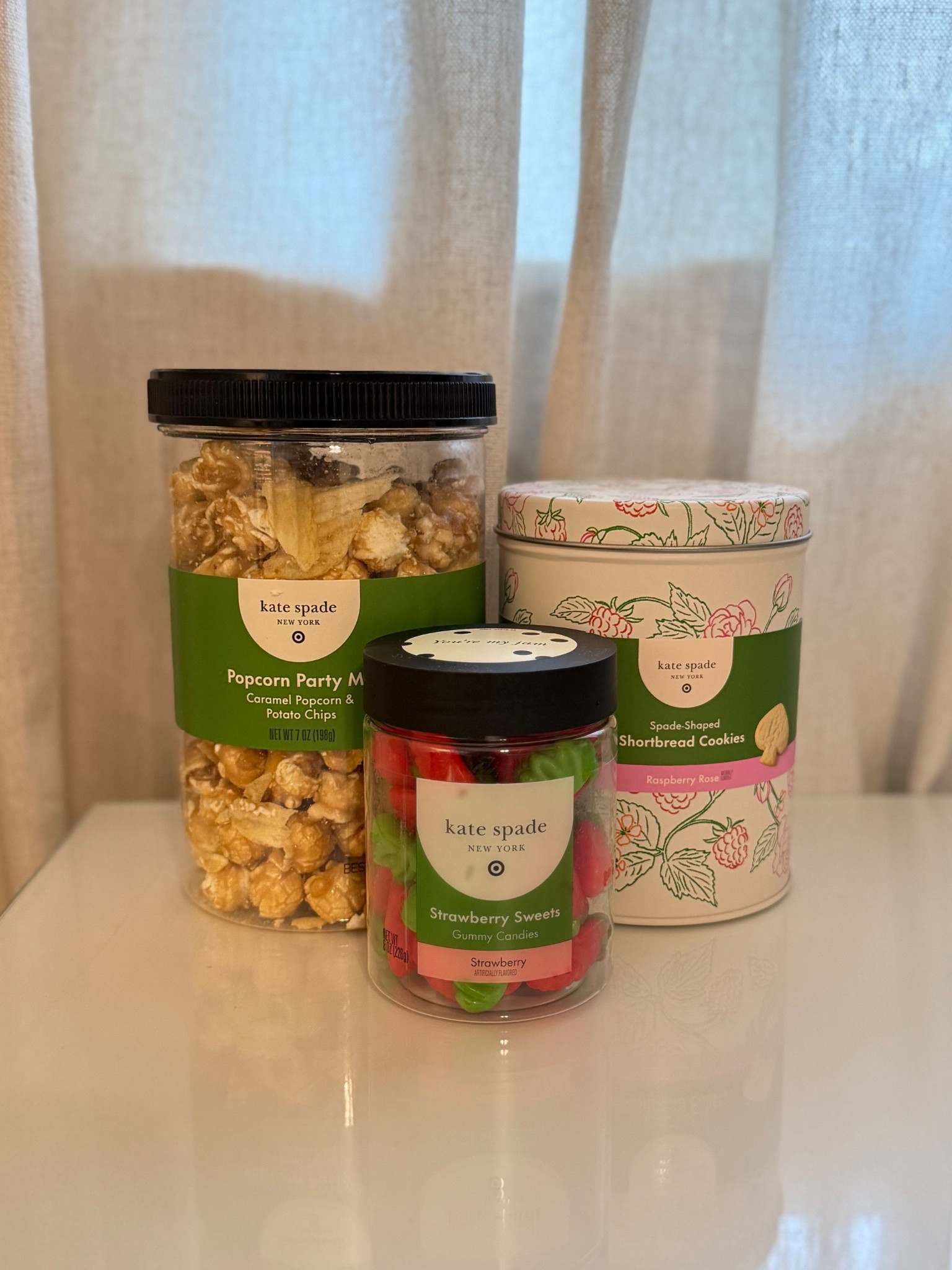Snacks for the guest room! 🍓🍿🍪

#LTKSeasonal #LTKHome