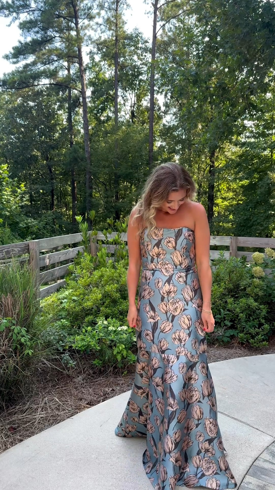This gown from @Lulus was the perfect t wedding guest dress! I’m wearing a medium and it fit like a glove ! Got lots of compliments all night !!
