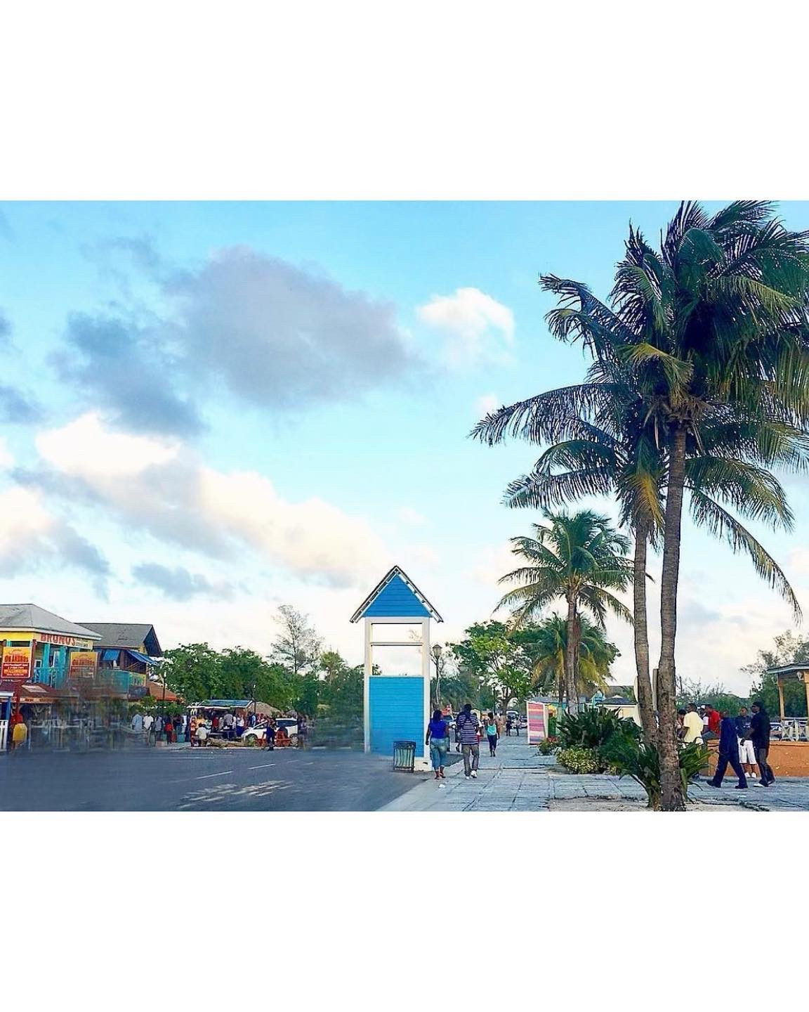 ALL DAY FISH FRY in Arawak Cay, Nassau, Bahamas🇧🇸🎊

My girl came to join me by surprise! We explored the famous fish fry district to get a taste of the Bahamian culture & authentic cuisine. It is one long strip with traditional sit-down restaurants on the west side and beach shacks along the ocean on the east.

❤️Conch snack w/ fries & salad + Hennessy Pure White w/ cranberry juice at Oh Andros👌🏽👌🏽👌🏽
❤️Vegan options available at The Bush Garden!