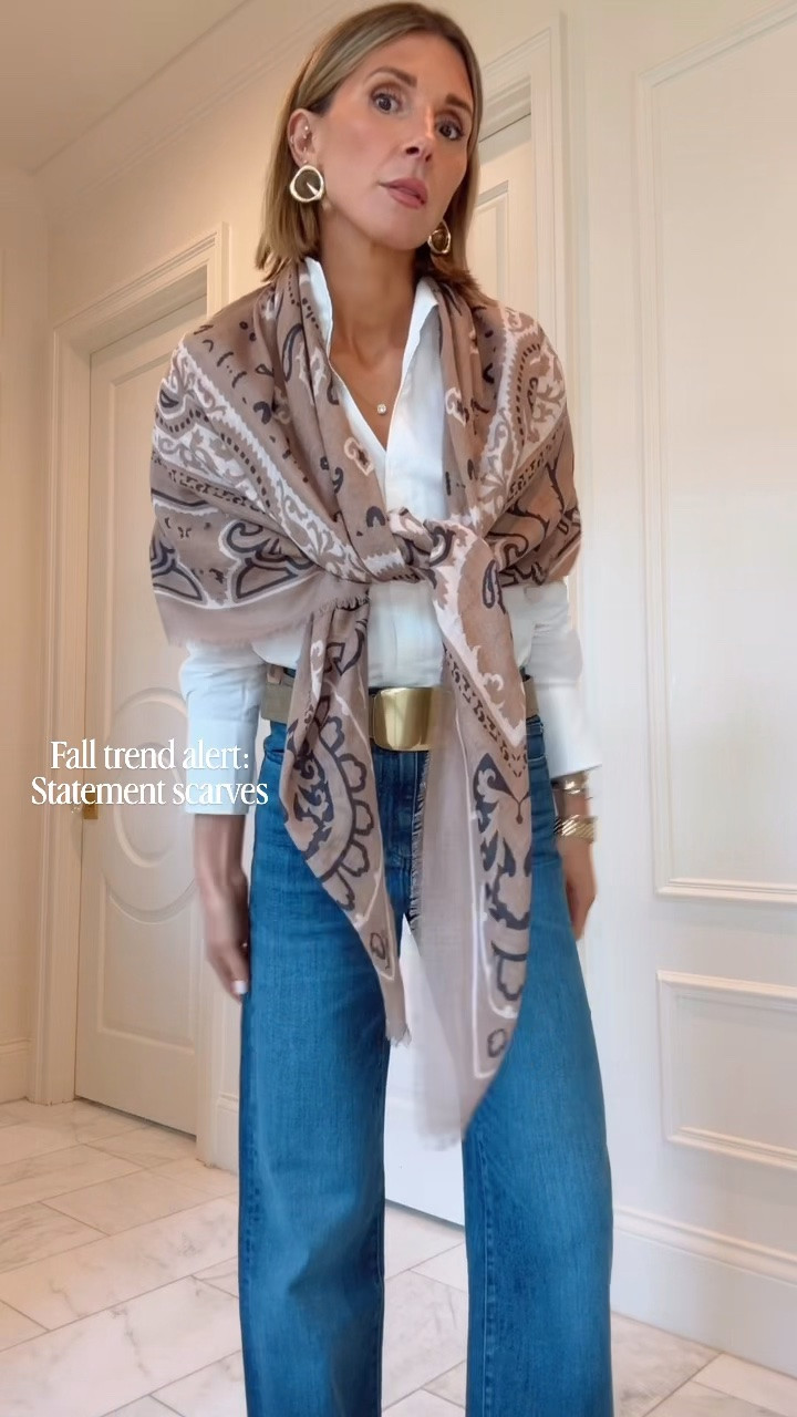 Fall trend alert: statement scarves! 🤍 @Tuckernuck

#LTKootd #LTKSeasonal