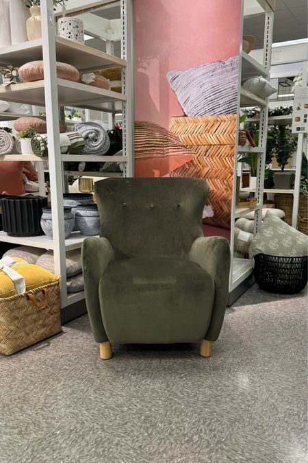 Such a pretty accent chair! 

#LTKhome