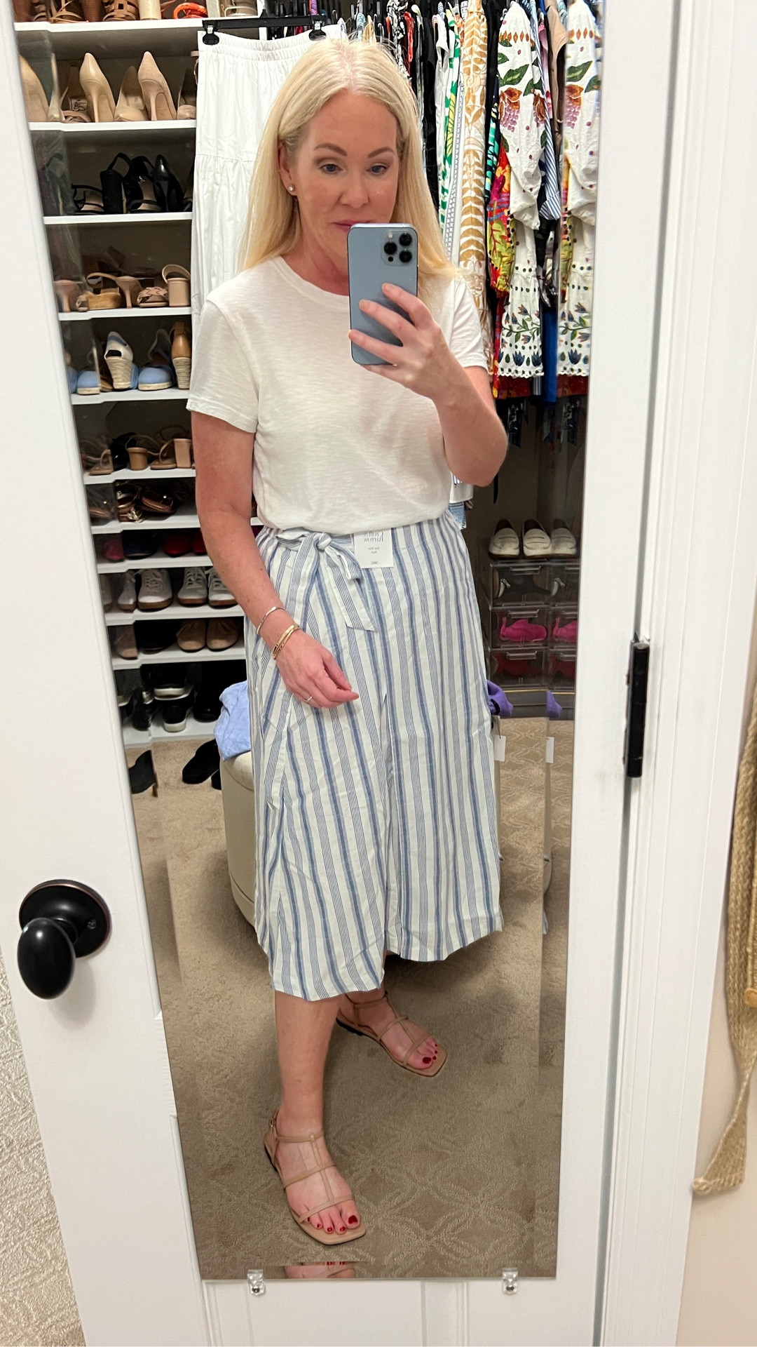 Affordable summer finds from Kohl’s. 
Vest S
Shorts M
Skirt S
Print Pants M
Navy Pants S

#LTKOver40 #LTKSaleAlert #LTKFindsUnder50