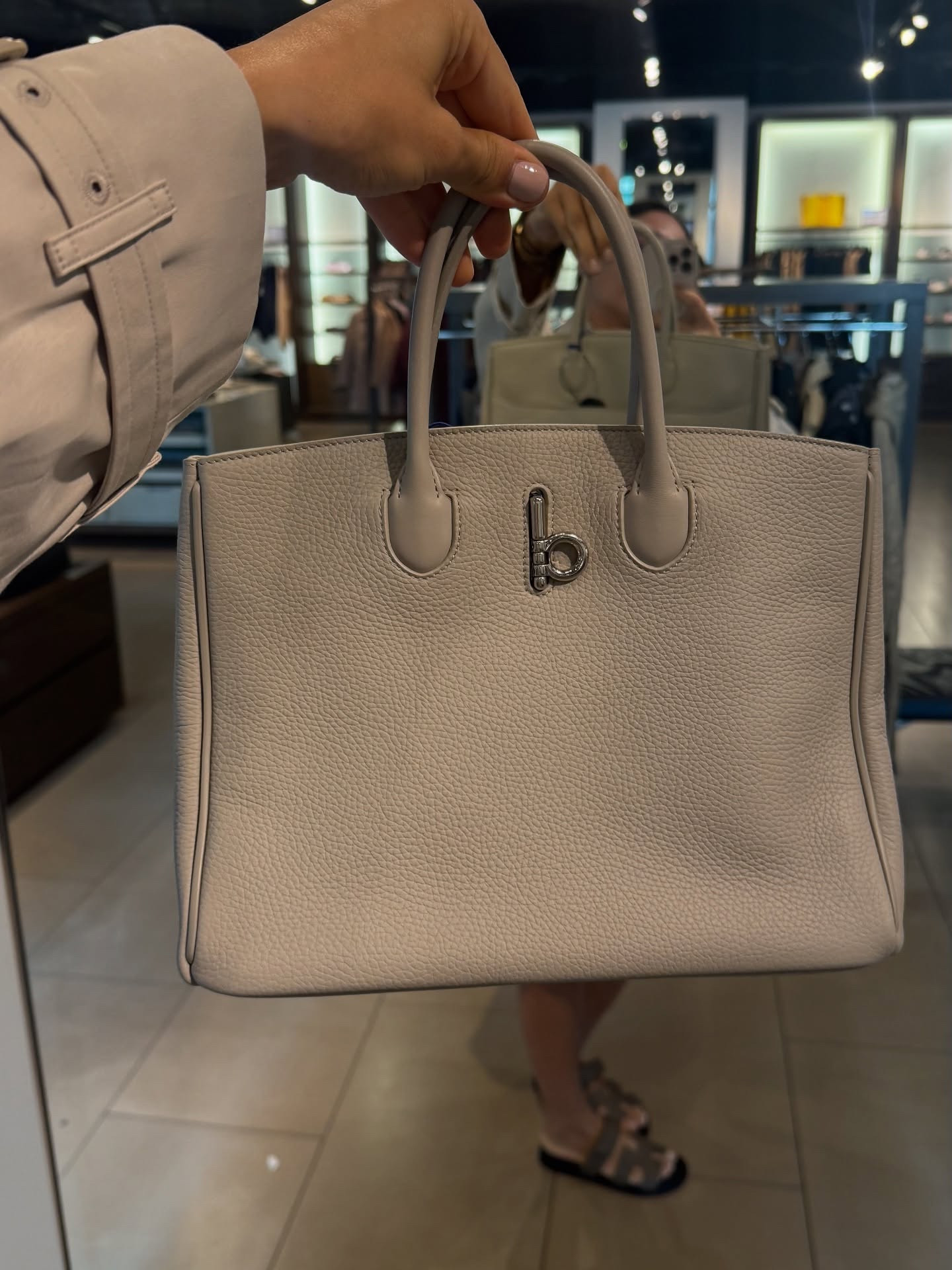#burberry #bag 
Burberry that i love