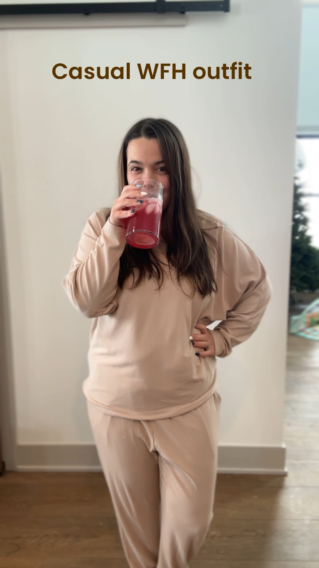 I’m all about the cozy casual look for work from home  

#LTKootd #LTKMidsize #LTKdayinmylife