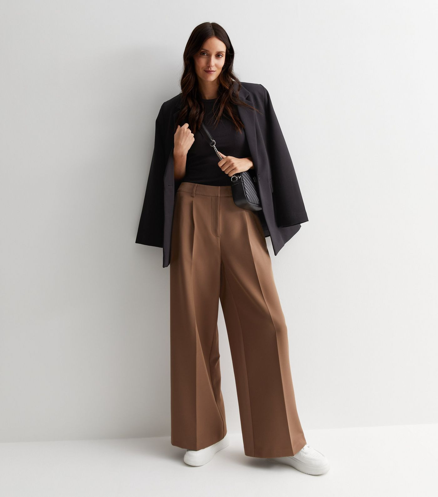 Black Ribbed Racer Vest
						
						Add to Saved Items
						Remove from Saved Items | New Look (UK)