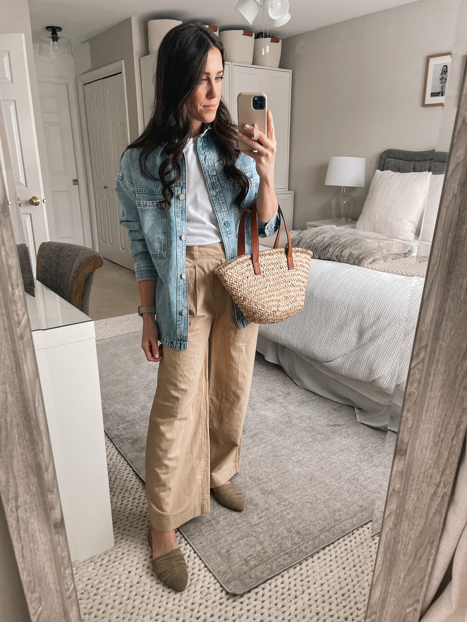 Denim shirt
White tee
Linen wide leg pants

#LTKFind #LTKunder100 #LTKstyletip