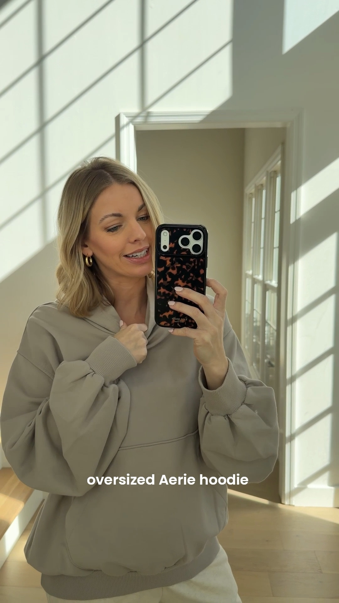 Aerie oversized sweatshirt and sweatpants that are soo comfy!! 