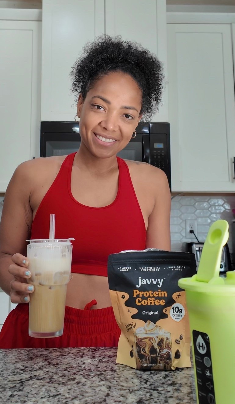 This is how I make my protein coffee, roughly 120 calories, 80 grams of protein, <1 gram of sugar #proteincoffee #icedproteincoffee #javvycoffee #fitmom #momof4