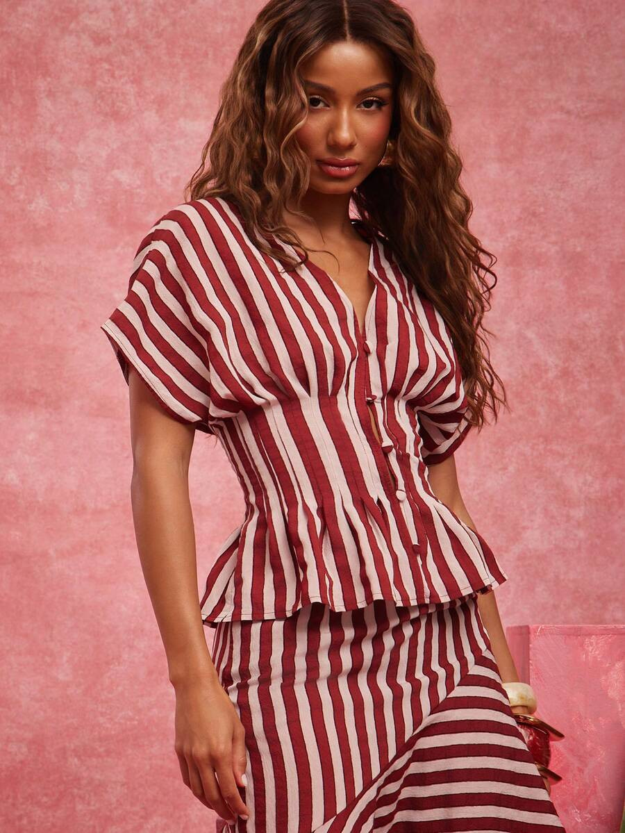 NYA SZN Blusa minimalista versátil para mujer con rayas, bloques de color, cintura ceñida y botones | SHEIN