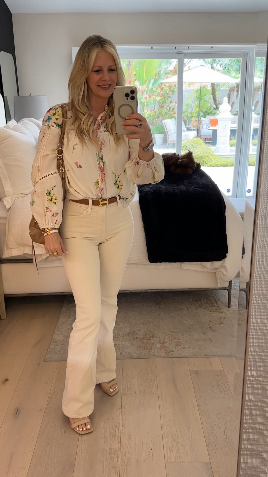 OOTD | Mixing High & Low Style
Today’s look is all about balance—pairing affordable finds with luxe touches. This 100% cotton top from Avara is under $100 and so perfect for spring. It’s out of stock, by tagging others in loving. I’m wearing an XS.  Styled it with my go-to Good American jeans (wearing size 26), a secondhand Balenciaga bag, and fun accessories from Target and Amazon Fashion.

Love mixing high-end with budget-friendly pieces to create effortless, elevated style!

Red Carpet of Life, Tiiu Loigu, LTK over 50, spring/summer outfit, fun tops#LTKWatchNow

#LTKStyleTip #LTKFindsUnder50