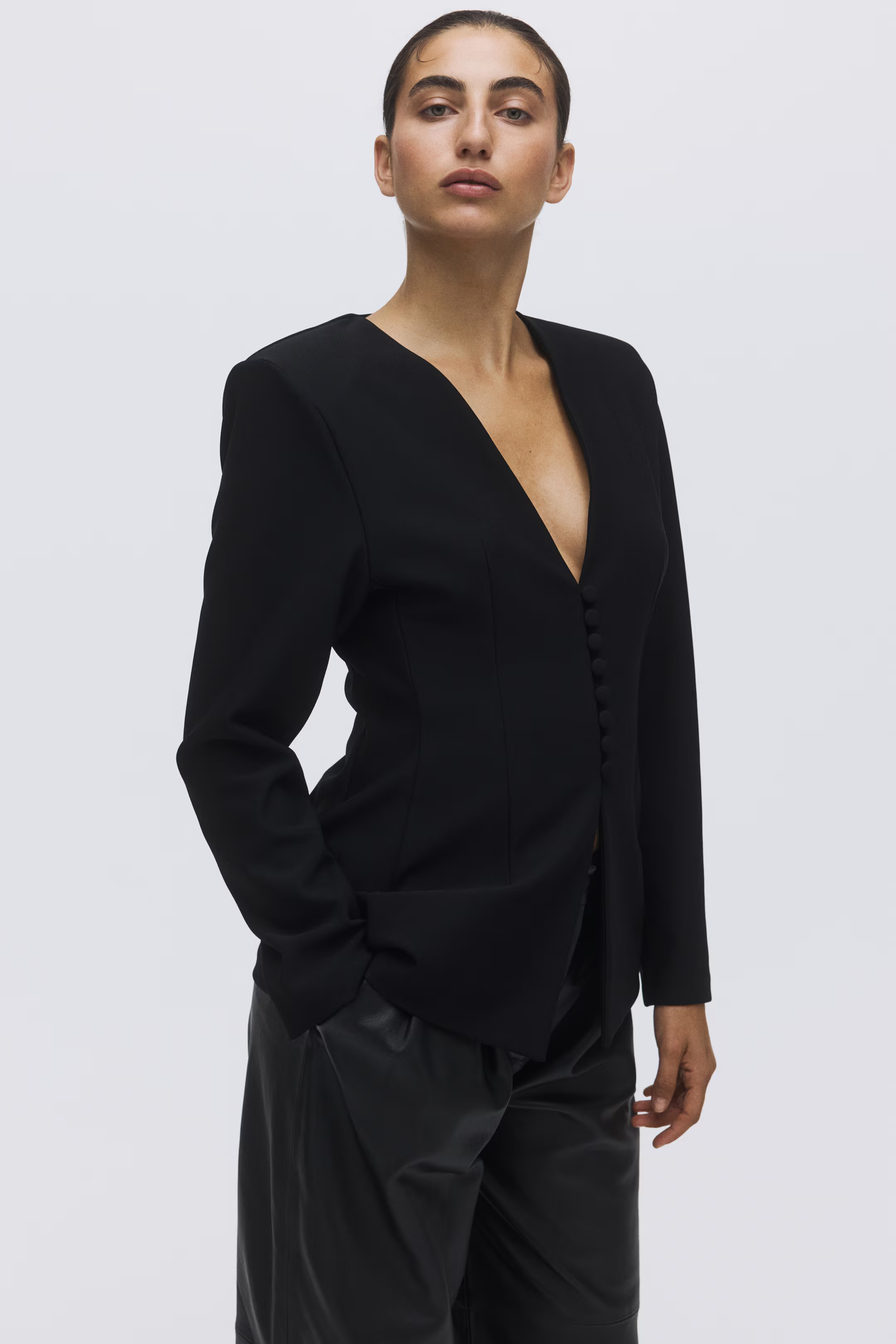 Collarless hourglass blazer | H&M (UK, MY, IN, SG, PH, TW, HK)