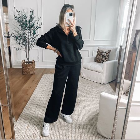 ⭐️ 17% off the most comfortable 2 piece set! It is seriously the softest smoothest material! Great quality set from Amazon! Wide leg Pants have pockets and elastic waistband. Perfect for traveling! Comes in other colors. Wearing a small. 

Lounge wear 
Travel outfit 


#LTKtravel #LTKsalealert #LTKfindsunder50