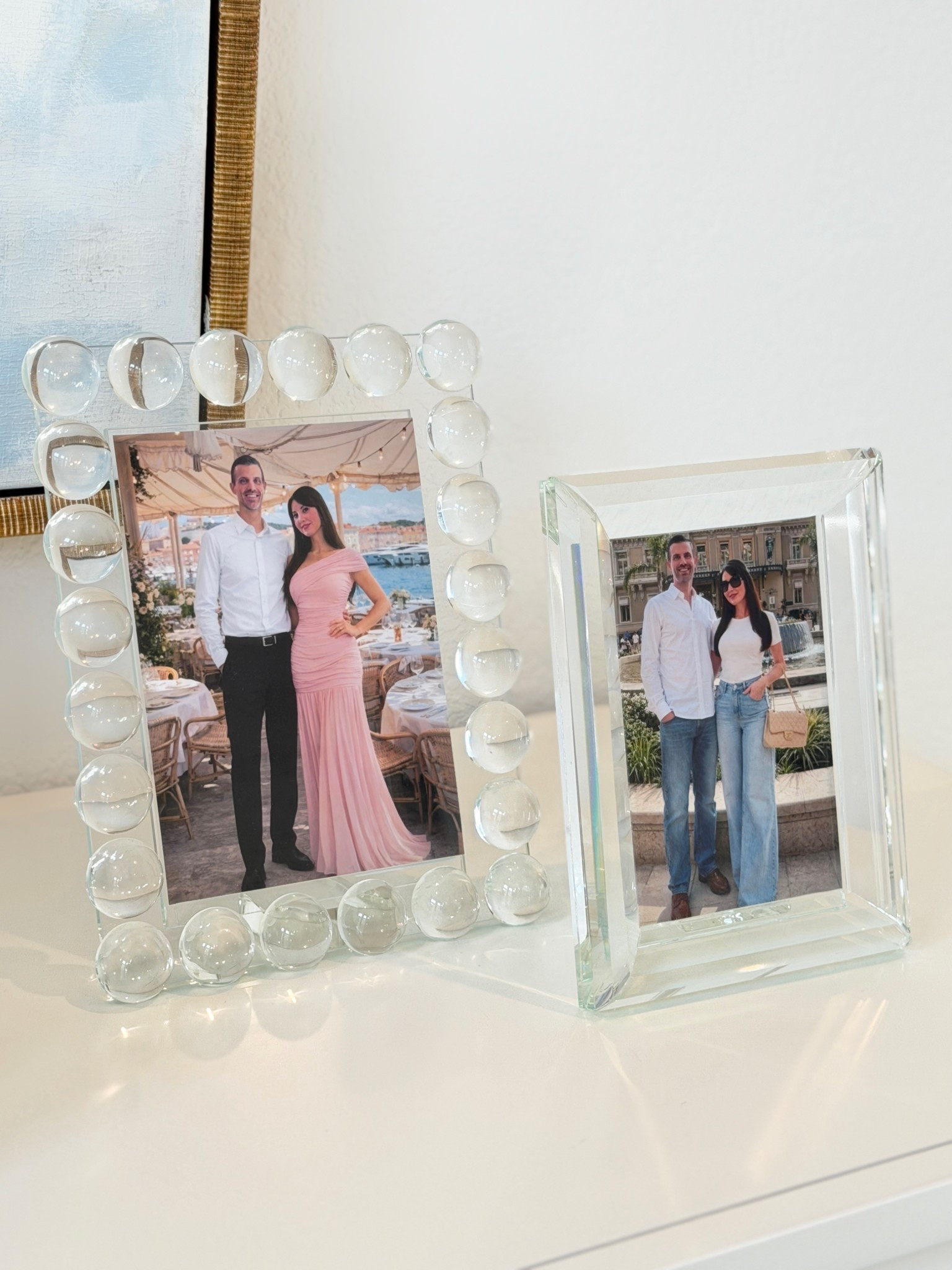 Crystal edge and bubble picture frame on sale! ✨