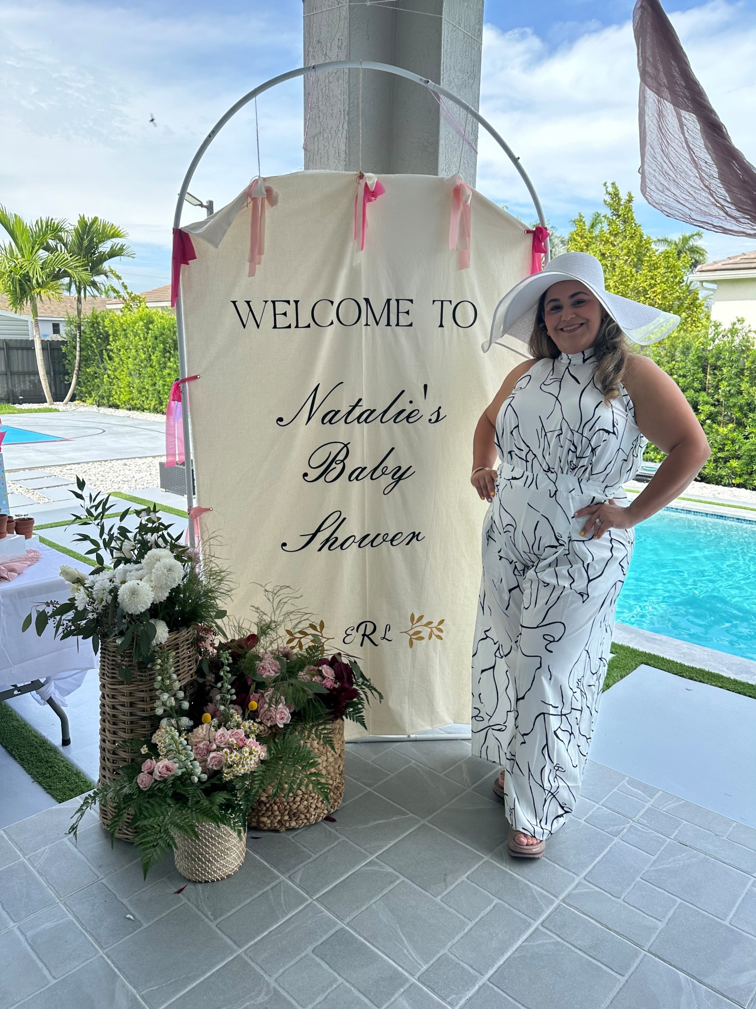 Serving baby shower chic ✨👒 Feeling fresh and feminine in this abstract print jumpsuit—perfect for summer celebrations! Linked my whole look for you 💕 #LTKSpring #BabyShowerLook #GardenPartyStyle

#LTKPlusSize #LTKParties #LTKSummerEdit