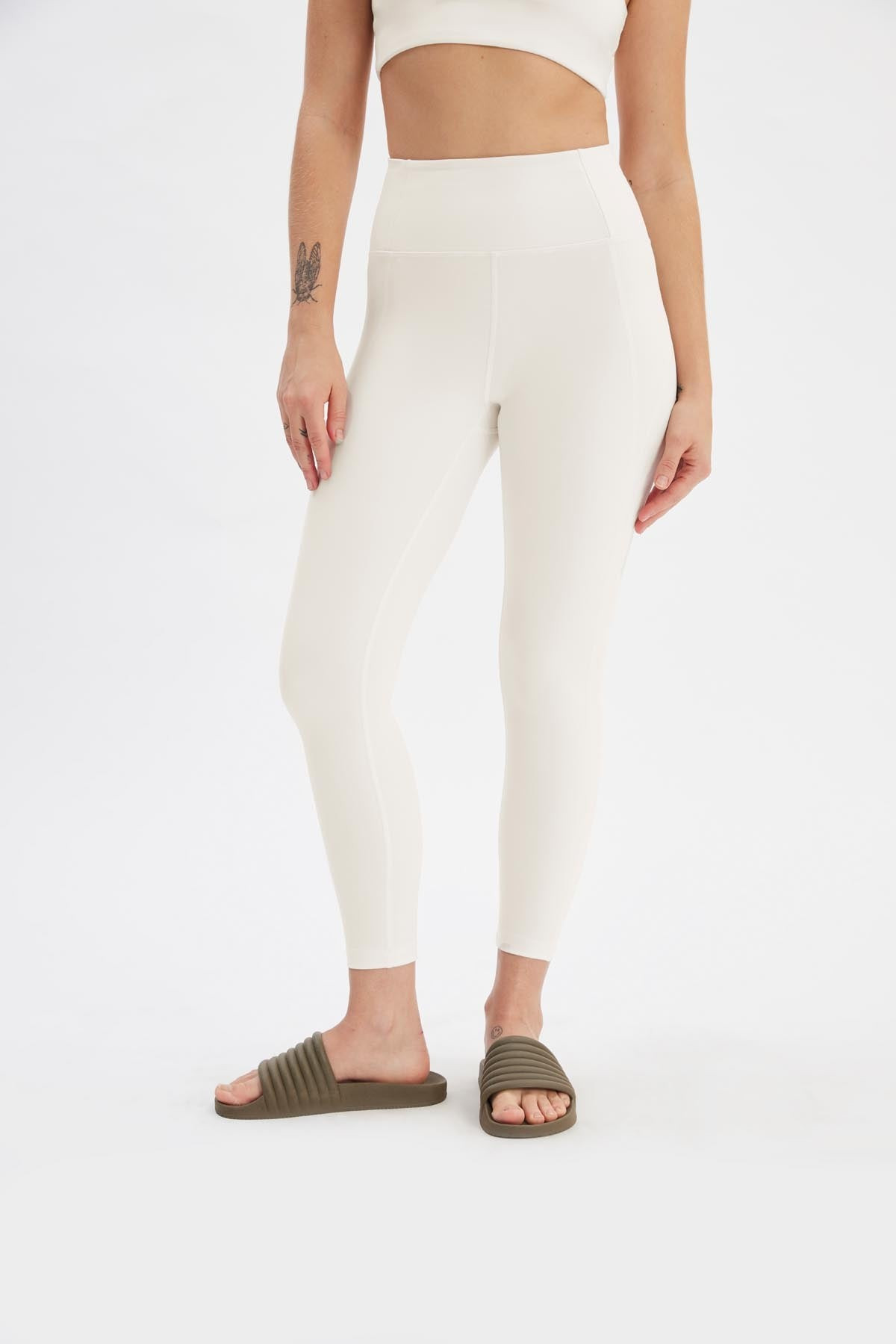Ivory Compressive High-Rise Legging | Girlfriend Collective