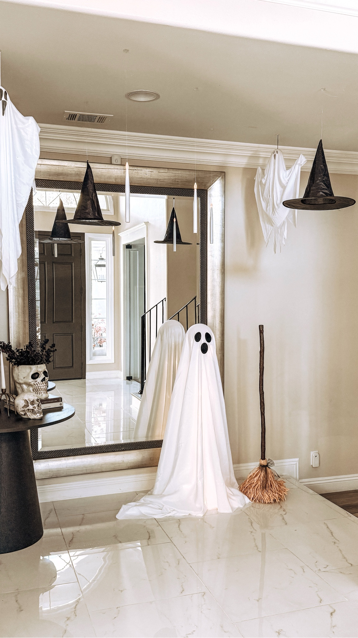 Halloween hallway style 

#LTKSeasonal #LTKHalloween #LTKHome