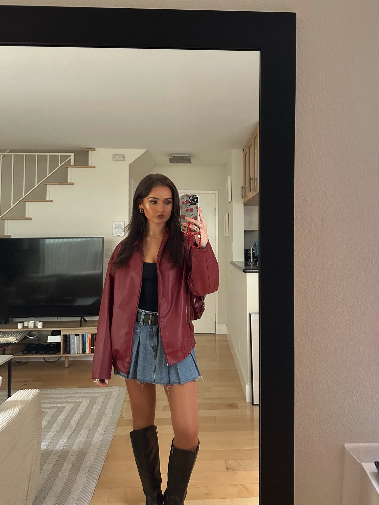 Revolve Georgia Pleated Mini Skirt in Georgia - Abrand
Princess Polly Zoe Top Blackk


#LTKStyleTip