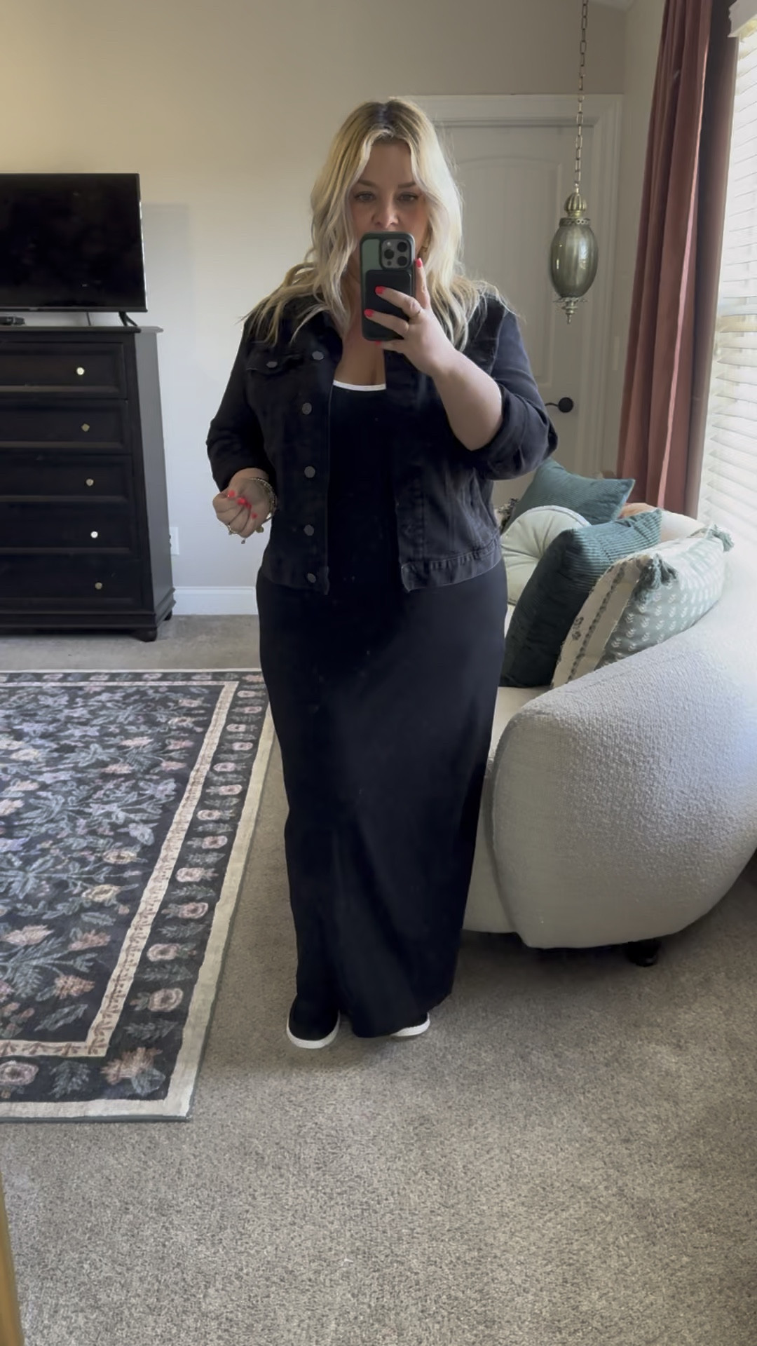 Basic b all black fit ✔️

This maxi tank dress is gonna be on repeat this summer esp bc I also ordered the tan/white version! Paired it with my go-to stretch denim Walmart jacket (love it so much, I own it in 3 colors!) & black Hey Dude tennis shoes (size down), wearing my usual XL in the rest!!

#LTKPetite #LTKPlusSize #LTKWatchNow