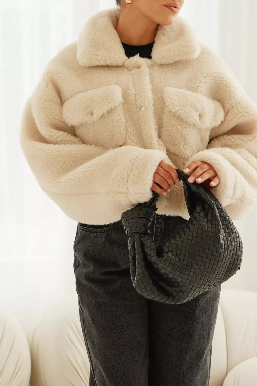 Gewebte Tasche mit Knoten-Henkel | Boohoo.com (DE)