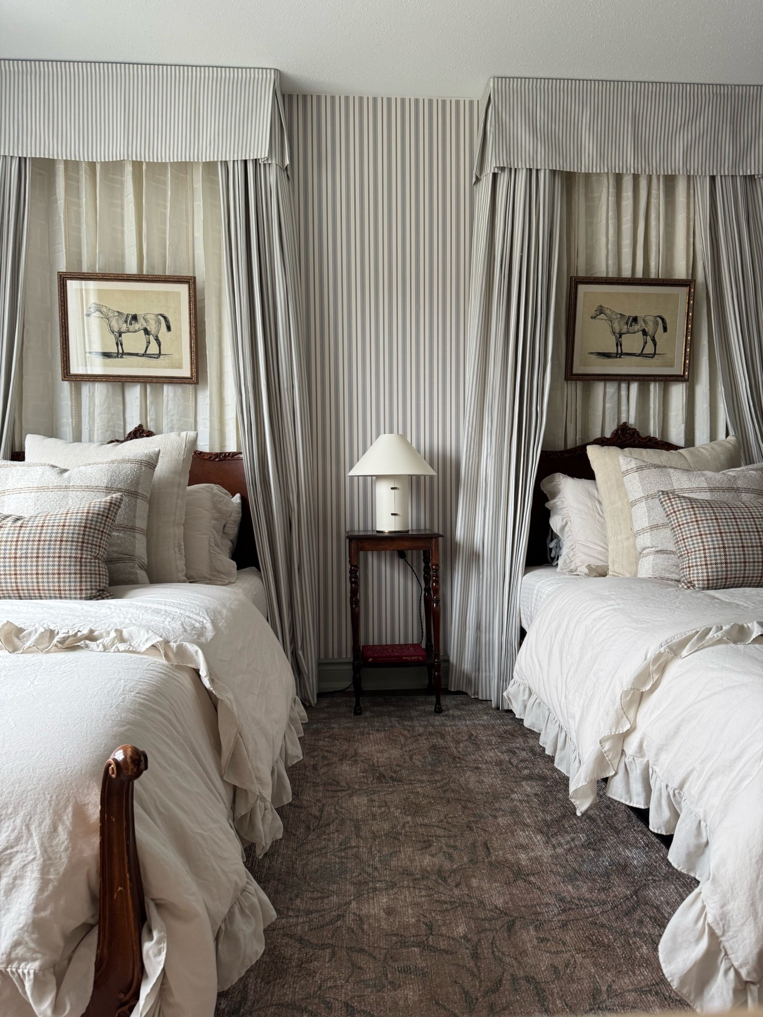 The best bed canopy system I’ve seen! So user friendly and I love that you can swap out the fabric for different seasons 🤍🫶🏼 #twopageshome @TWOPAGES use code salinaMH15 for an amazing discount!

#LTKfall #LTKhome #LTKstyletip