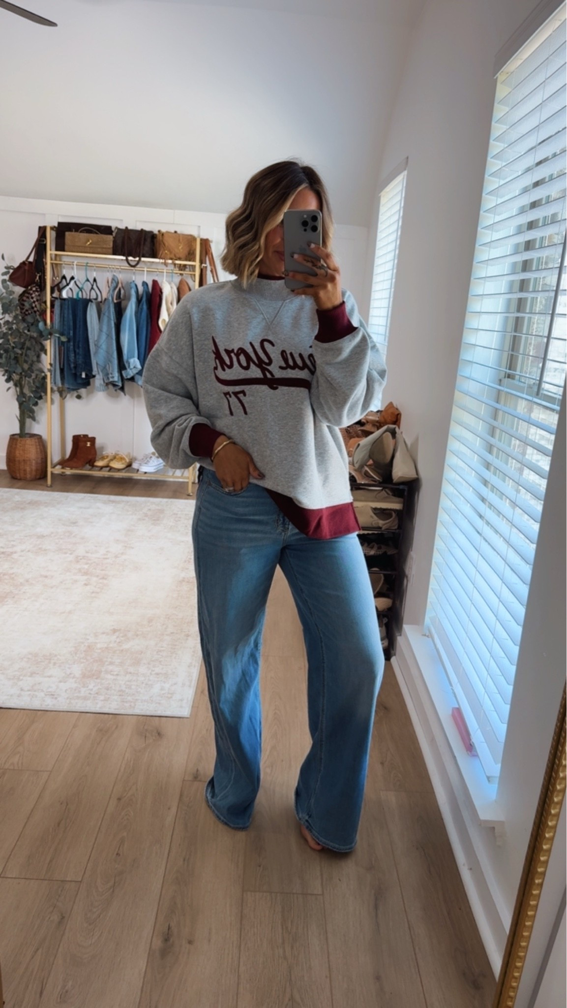 The most comfy denim jeans from American Eagle I am 5’6 143lbs size 6

#LTKSeasonal #LTKSaleAlert #LTKootd