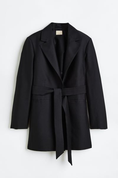 Blazer aus Seidenmix mit Bindegürtel | H&M (DE, AT, CH, DK, NL, NO, FI)