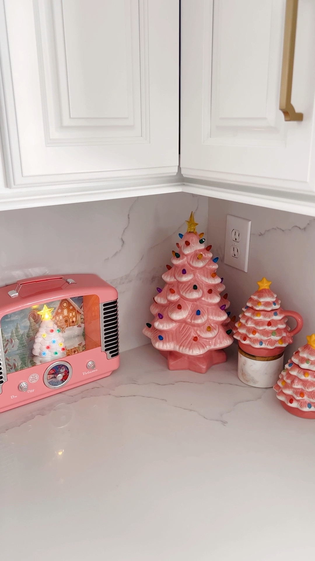 Pink Christmas is still a personal fave 

#LTKHoliday #LTKHome #LTKSeasonal