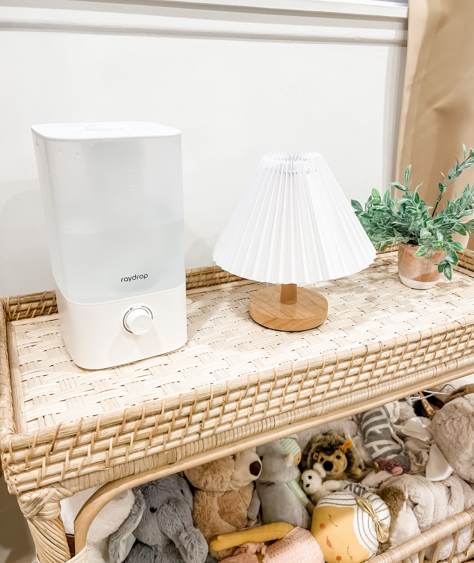 Finally a humidifier that isn’t a total eyesore, easy to clean & doesn’t break the bank 🙌🏼 

#LTKhome #LTKfamily #LTKFind