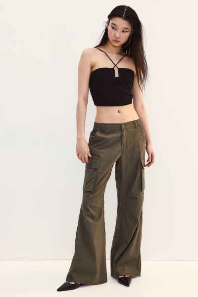 Canvas Cargo Pants - Low waist - Long - Light beige - Ladies | H&M US | H&M (US + CA)