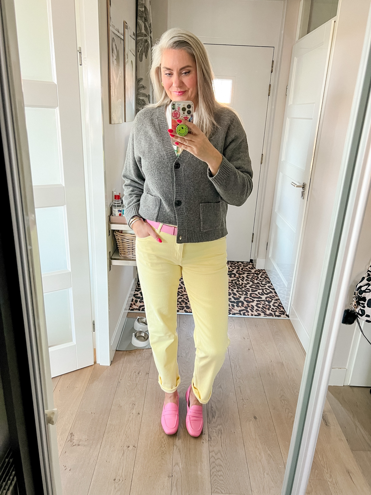 Ootd - Saturday. Charcoal grey cardigan, printed t-shirt, butter yellow jeans (https://www.perfectjeans.dk/MARLOUSDEWIT) pink loafers. 



#LTKspring #LTKeurope #LTKnederlands
