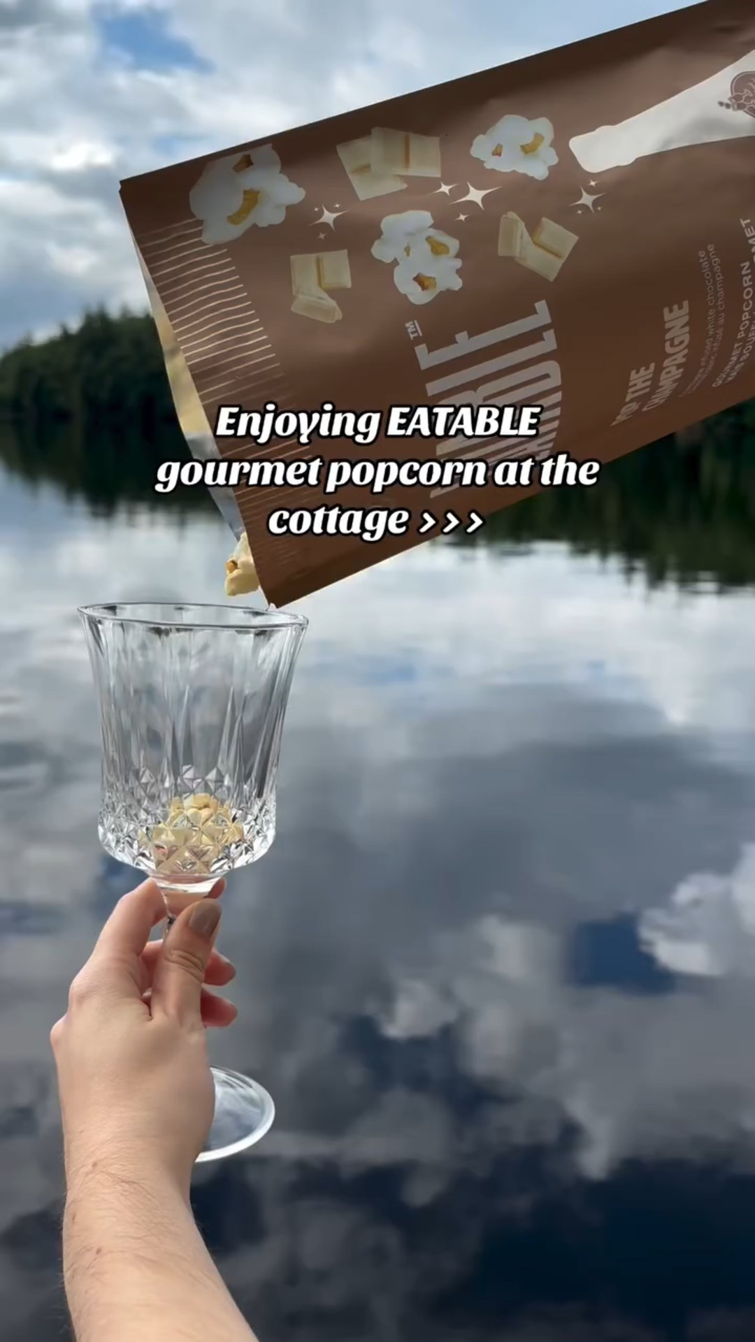 My family is in love with these gourmet popcorn flavours from @eatableinc 🍿!! My mom’s favourite was “Pop the Champagne,” which has a subtle champagne flavour and white chocolate coating. So indulgent, yet made with no artificial ingredients!! Which flavour do you want to enjoy this summer? (Received free product for review.)
@Butterly #gotitfree