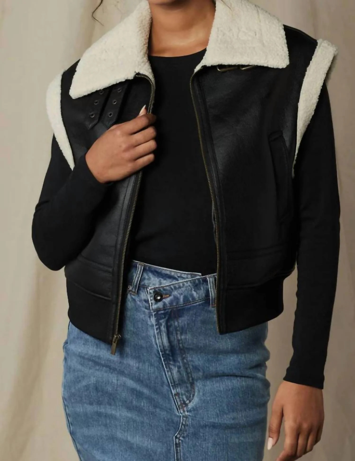 Adrian Vest In Black/khaki | Shop Simon