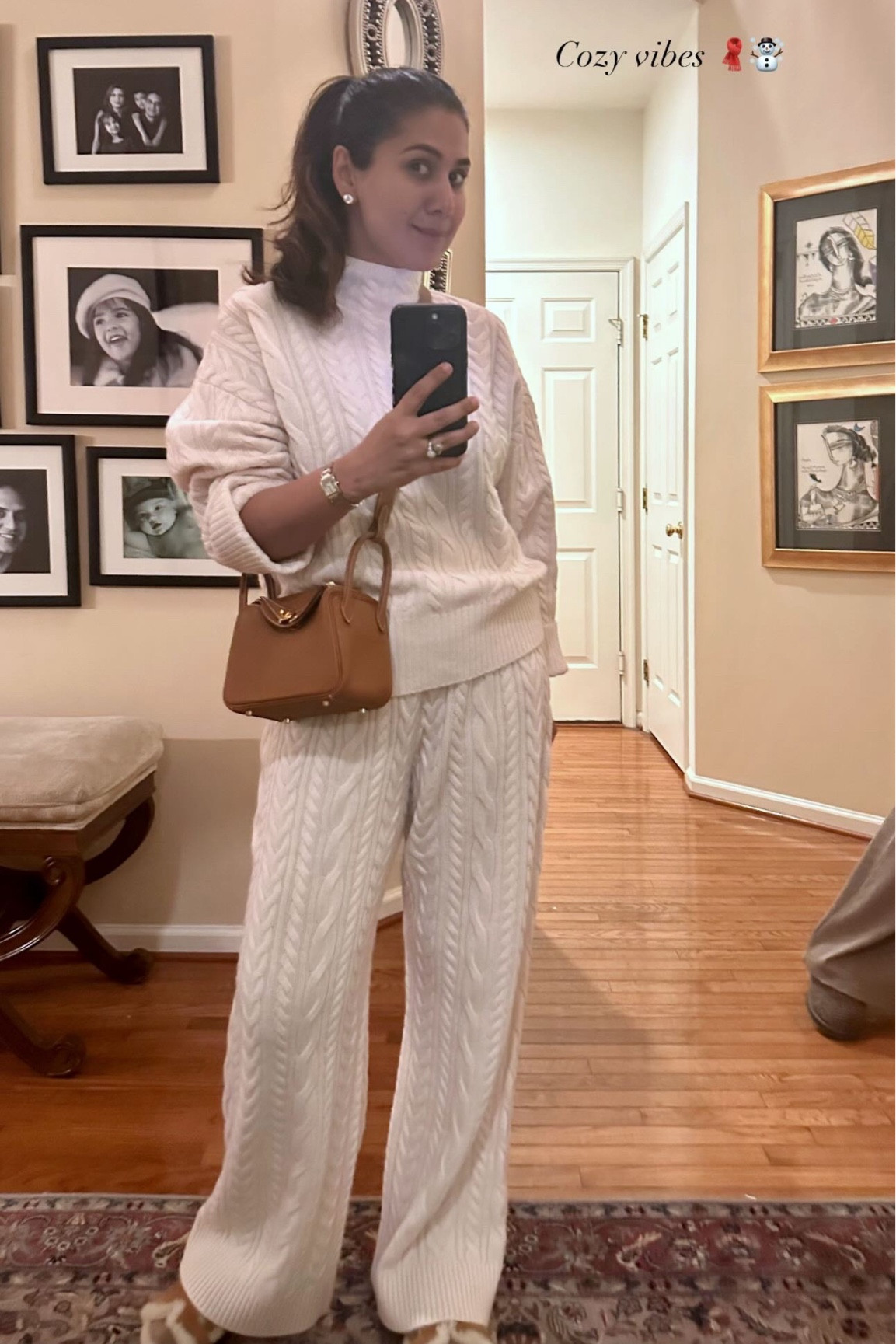 Cozy winter outfit- so lightweight and comfy - perfect for girls night out 🤍☃️

#LTKFitness #LTKHome #LTKMidsize