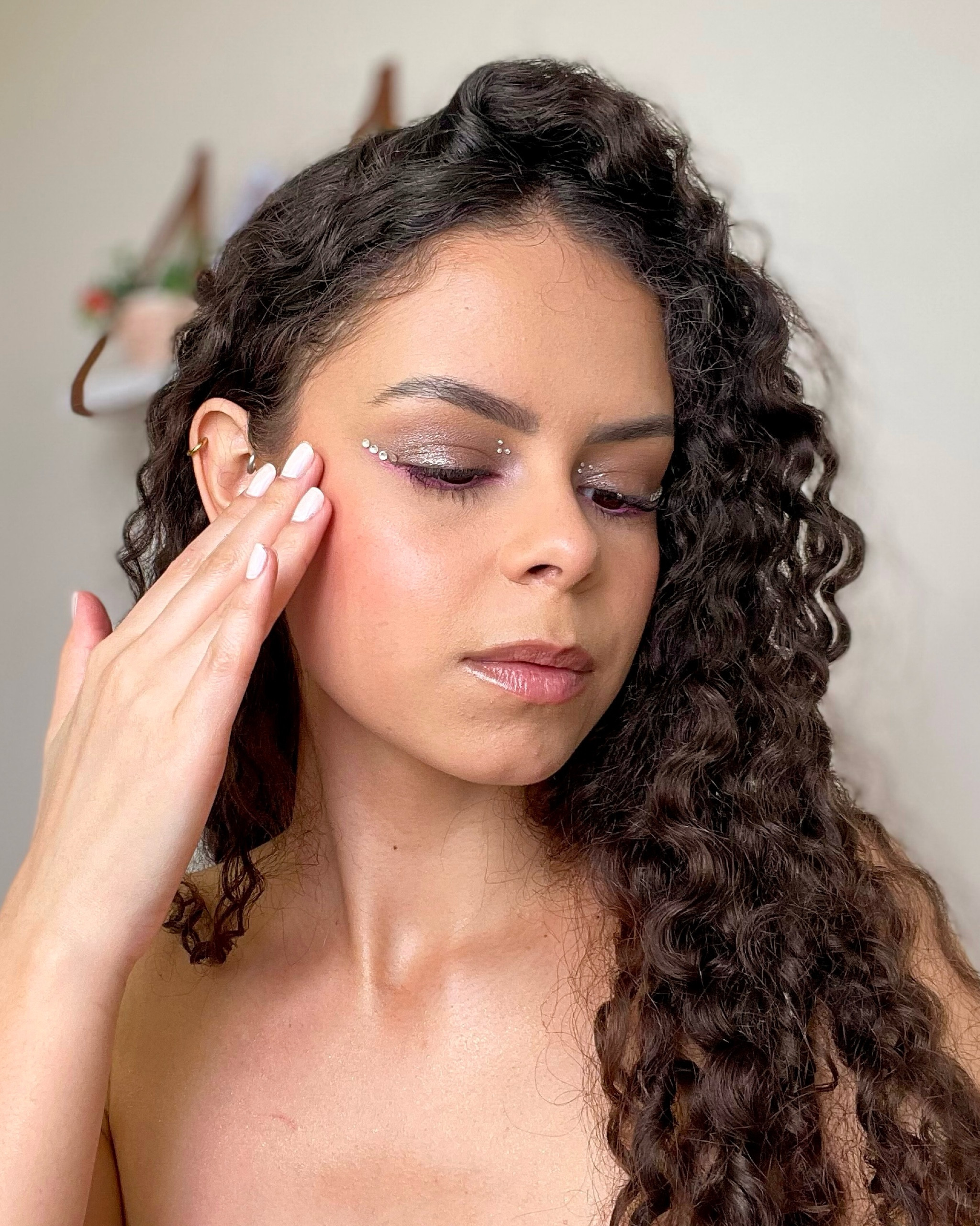 Maquiagem social linda para o carnaval 🎭

#maquiagem #carnaval #maquiagemparacarnaval

#LTKbeauty #LTKbrasil