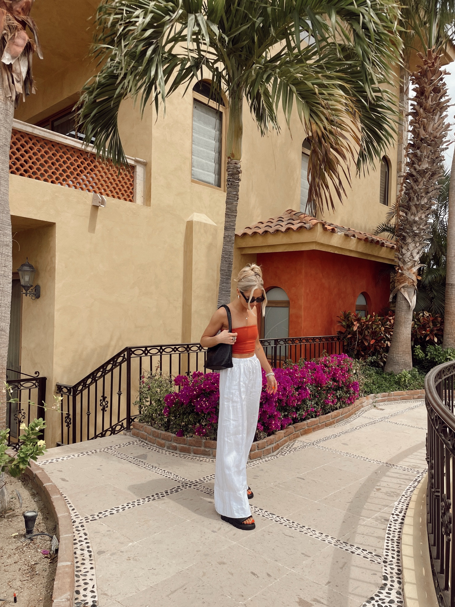 Summer is around the corner 🌴
Top size S
Pants size S
Shoes size 7

#LTKstyletip